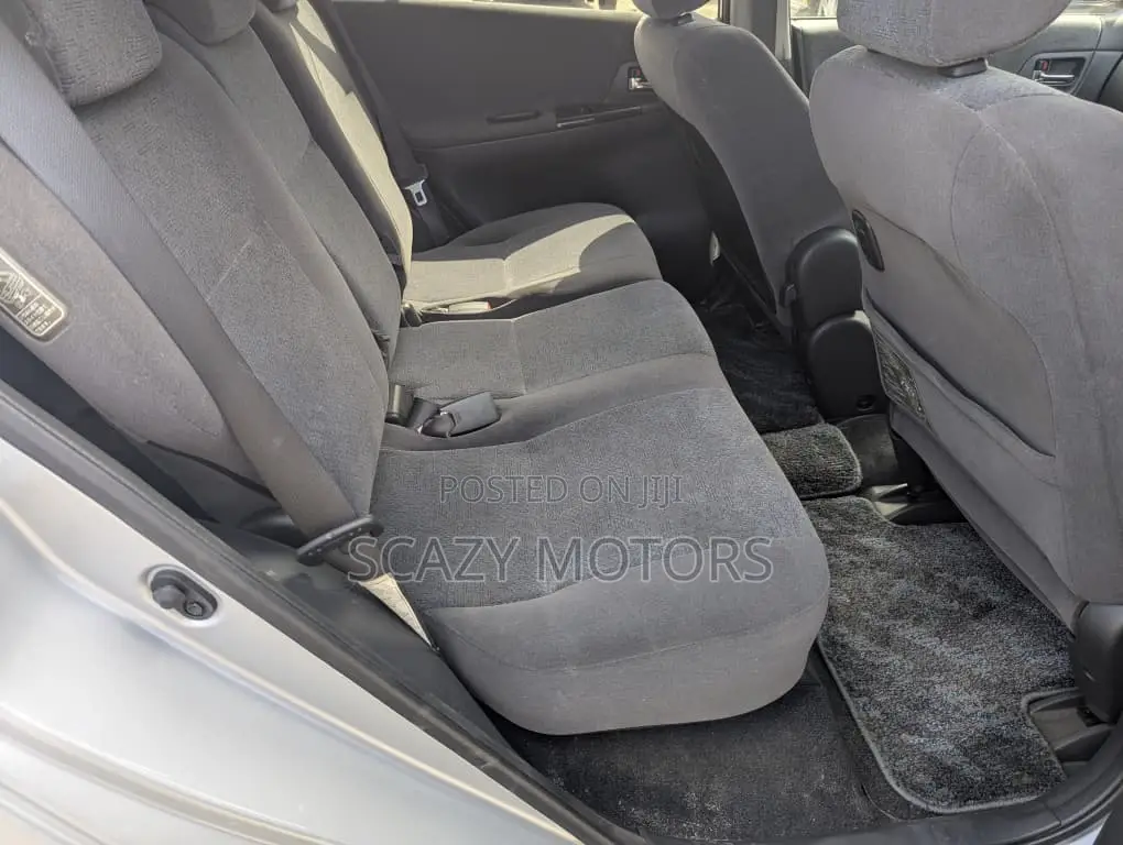 Toyota Corolla Spacio 2004 Silver