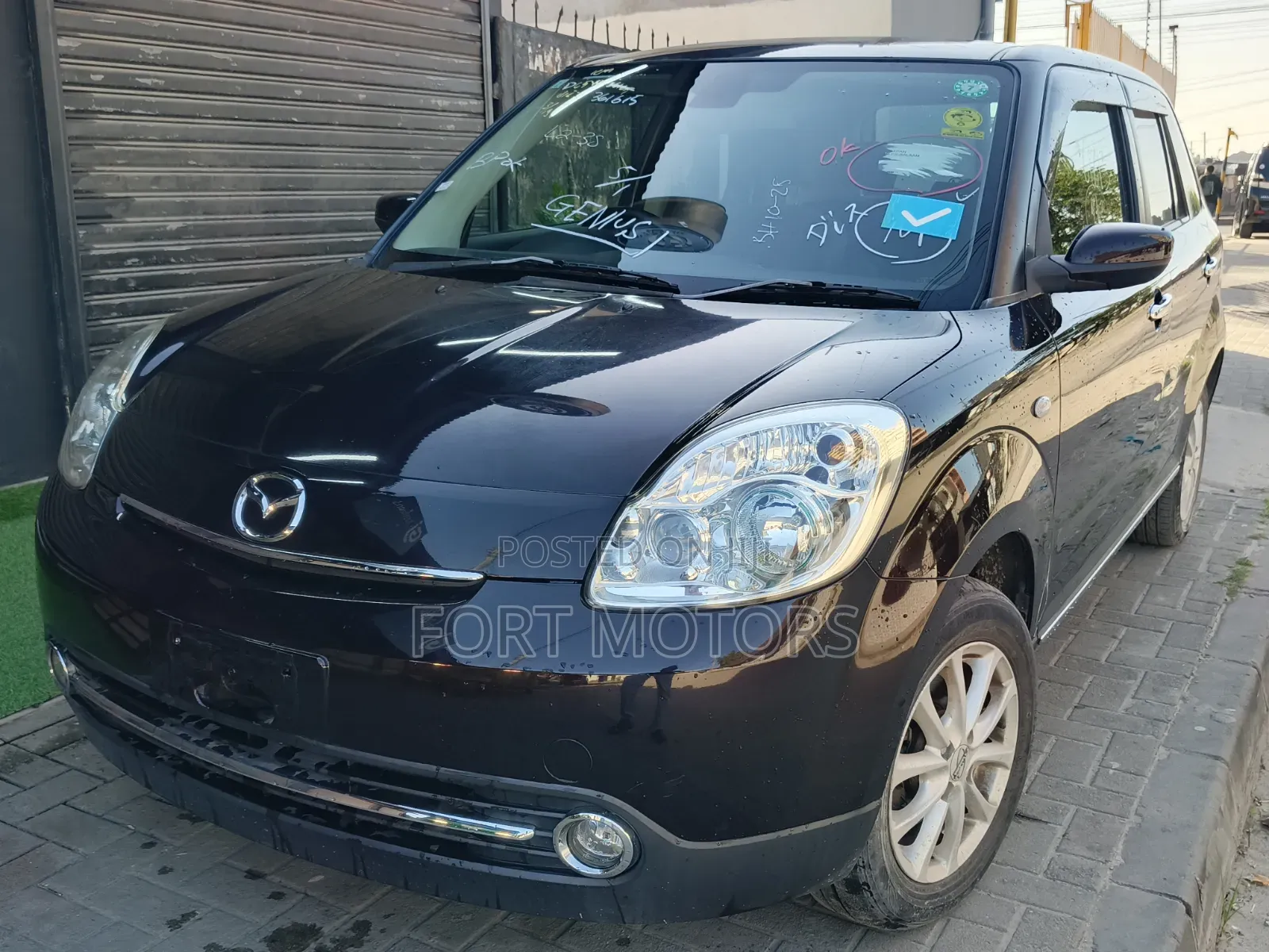 Mazda Verisa 2013 Maroon