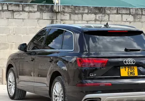 Audi Q7 2017 Black