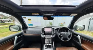 Toyota Land Cruiser 2017 Gold
