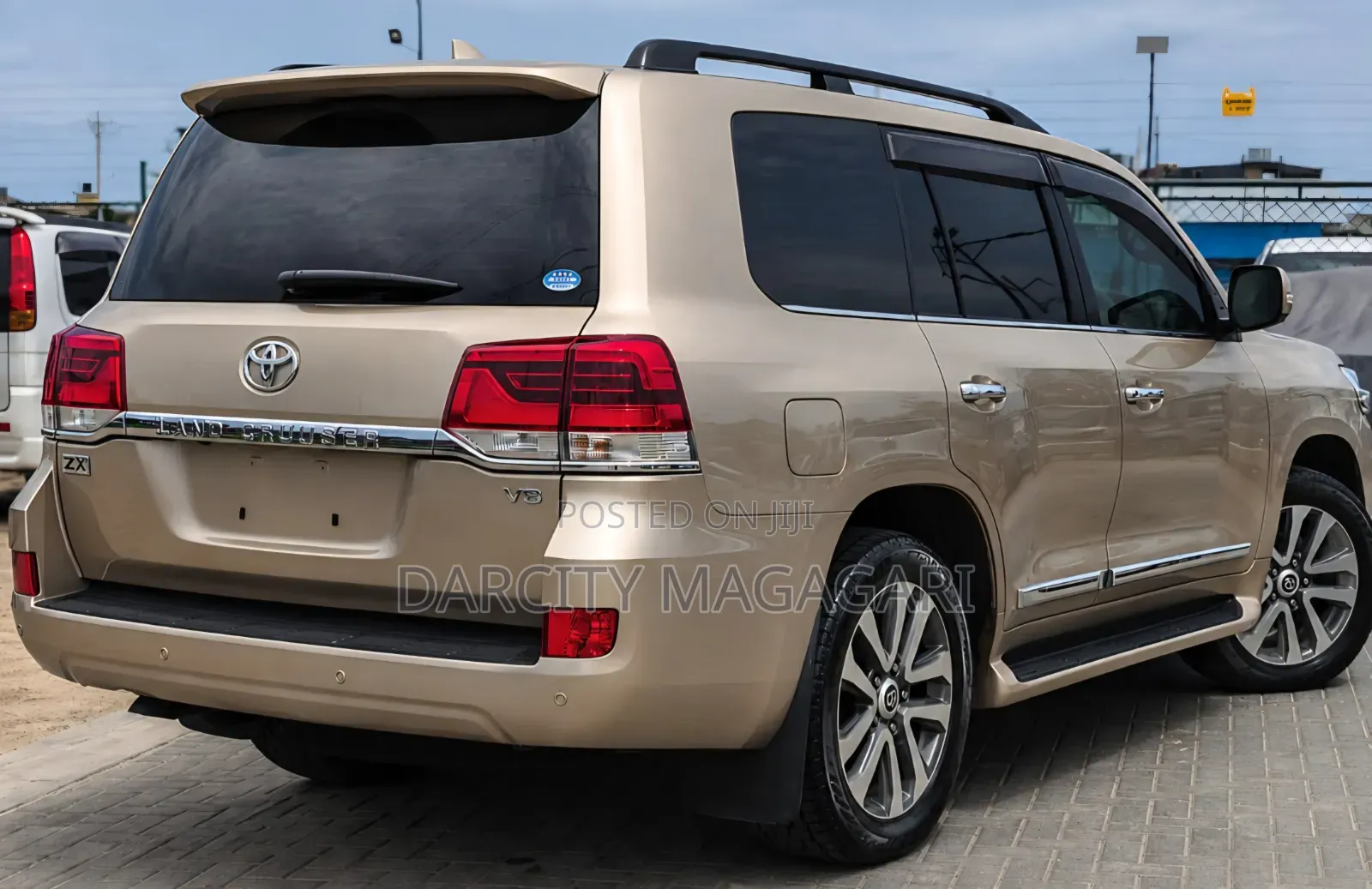 Toyota Land Cruiser 2017 Gold