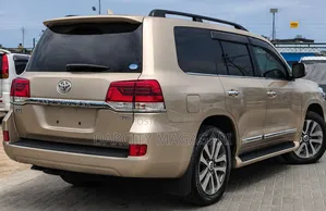 Toyota Land Cruiser 2017 Gold