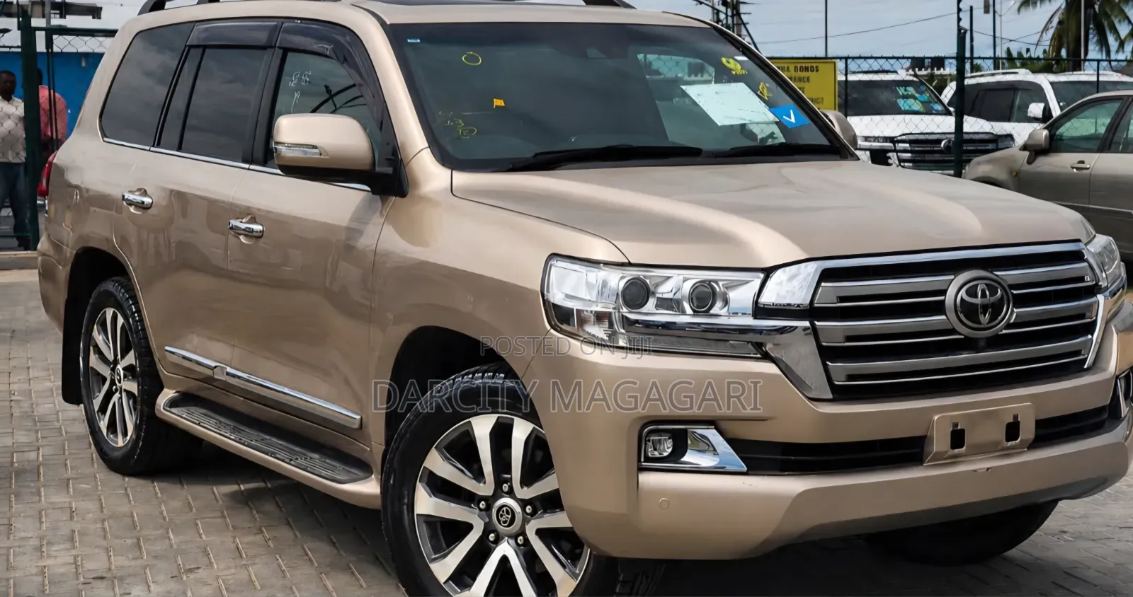 Toyota Land Cruiser 2017 Gold