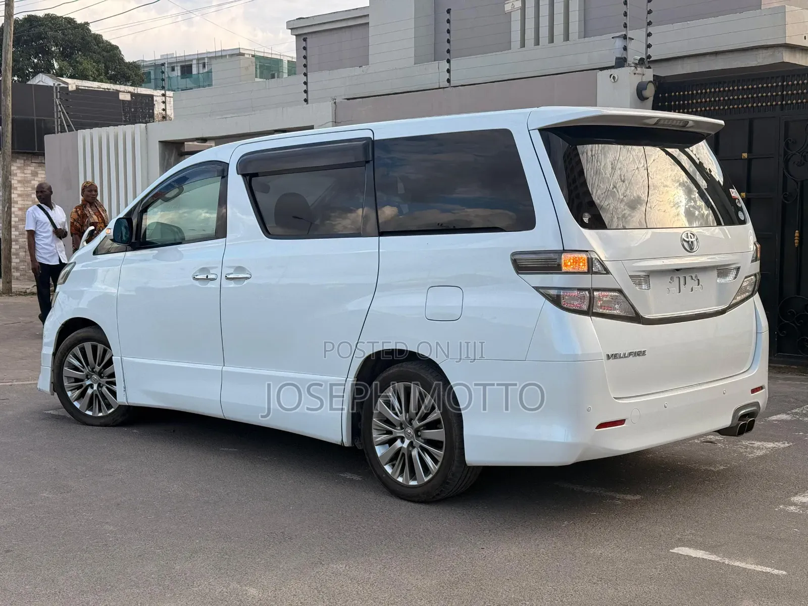 Toyota Alphard 2011 White