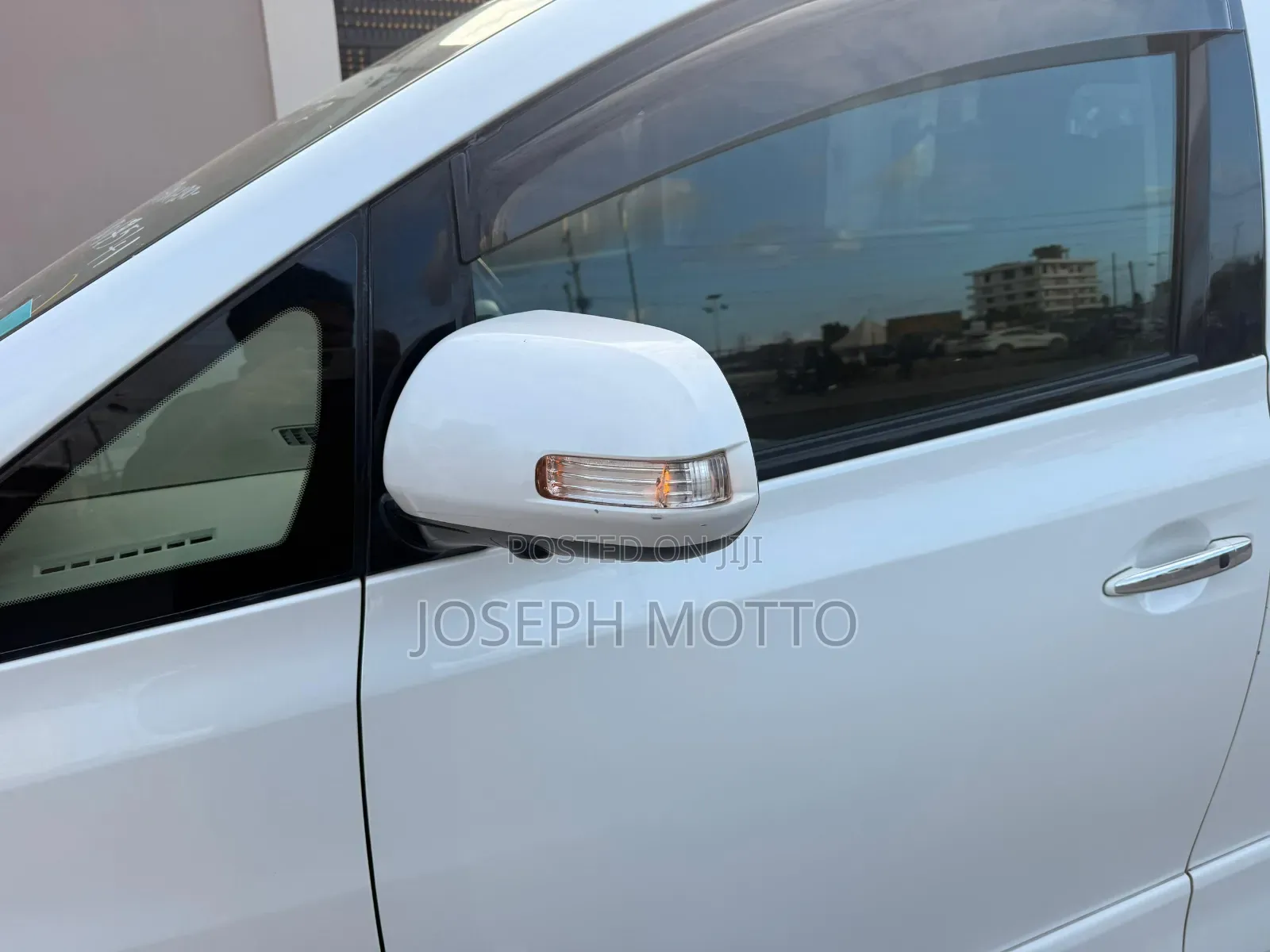 Toyota Alphard 2011 White