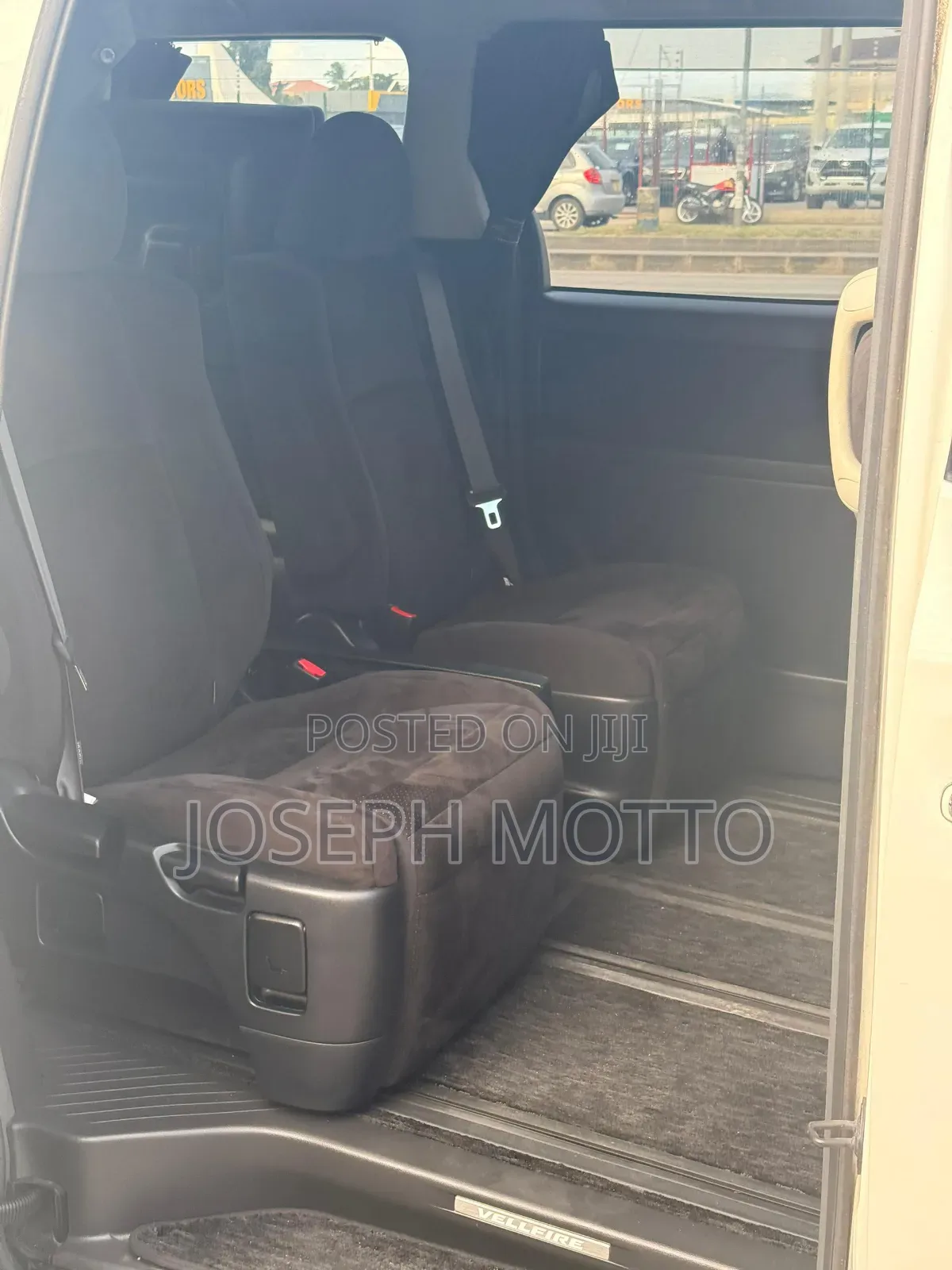 Toyota Alphard 2011 White