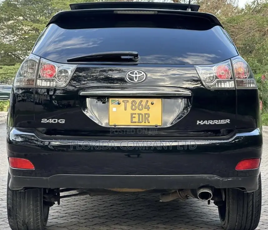 Toyota Harrier 2004 Black