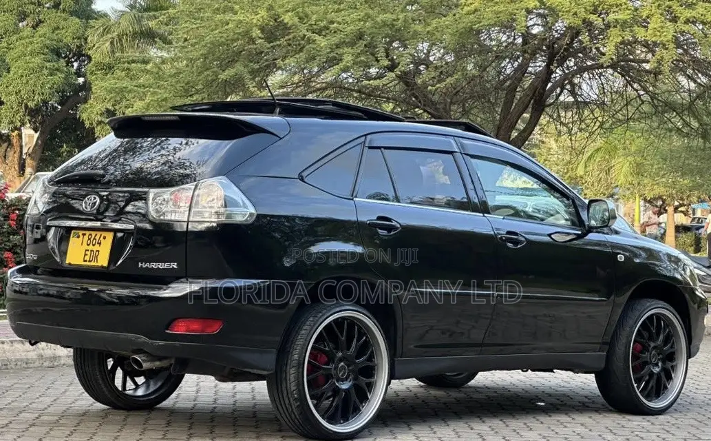 Toyota Harrier 2004 Black