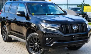 Toyota Land Cruiser Prado 2023 Black