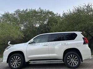 Toyota Land Cruiser Prado 2021 White