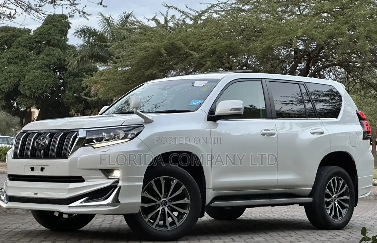 Toyota Land Cruiser Prado 2021 White