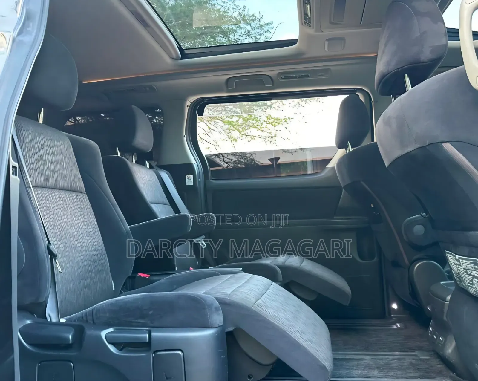 Toyota Alphard 2011 Black