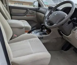 Toyota Land Cruiser 2007 White