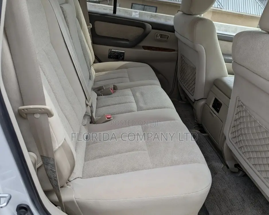 Toyota Land Cruiser 2007 White