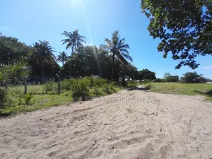 Kiwanja Kinauzwa Kigamboni Geza Ulole