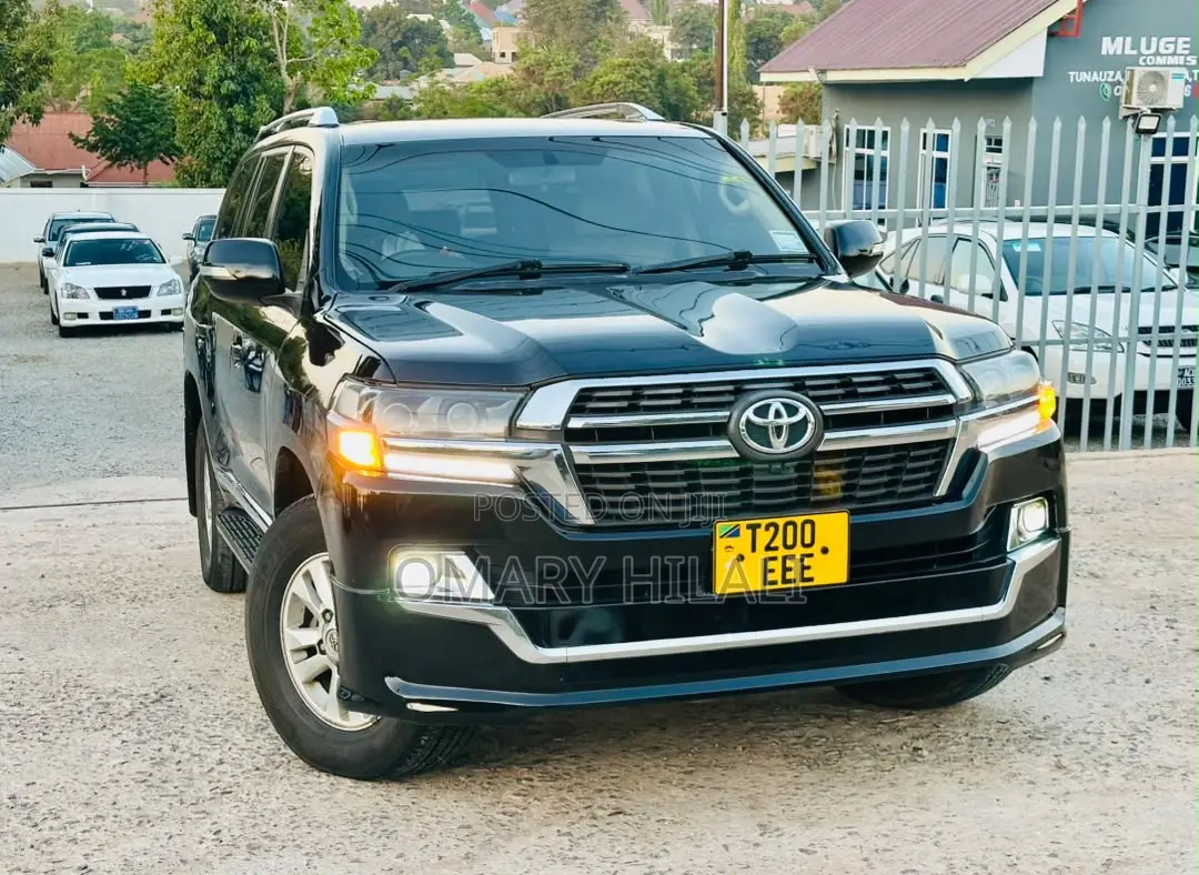 Toyota Land Cruiser 2010 Black