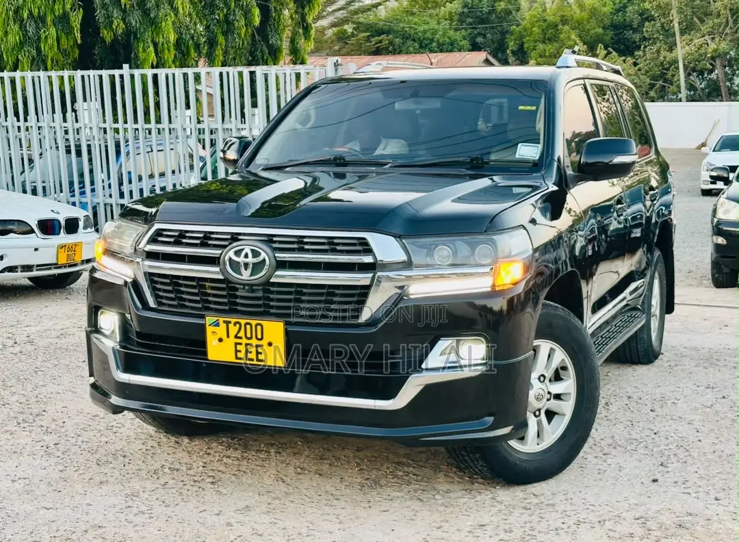 Toyota Land Cruiser 2010 Black