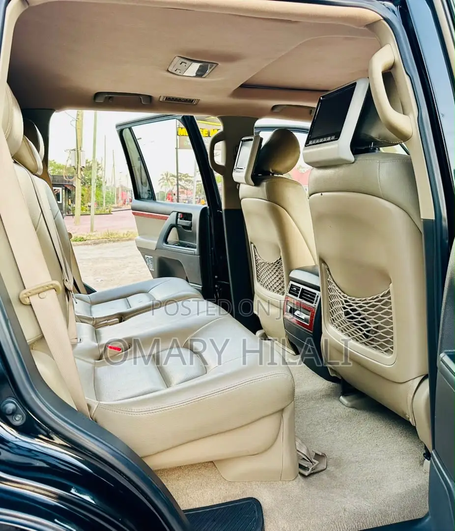 Toyota Land Cruiser 2010 Black