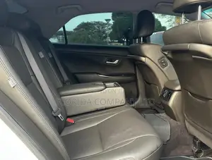 Toyota Crown 2009 White