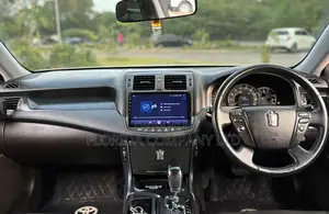 Toyota Crown 2009 White
