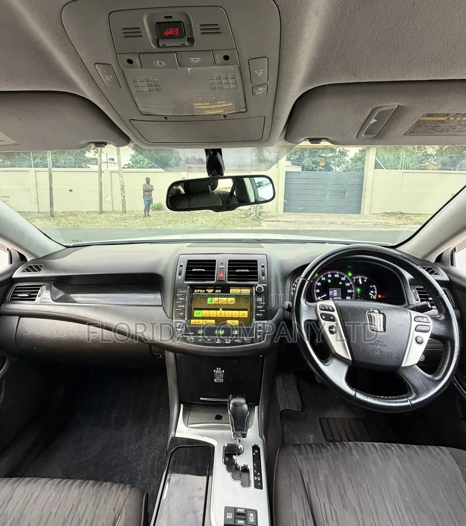 Toyota Crown 2010 White
