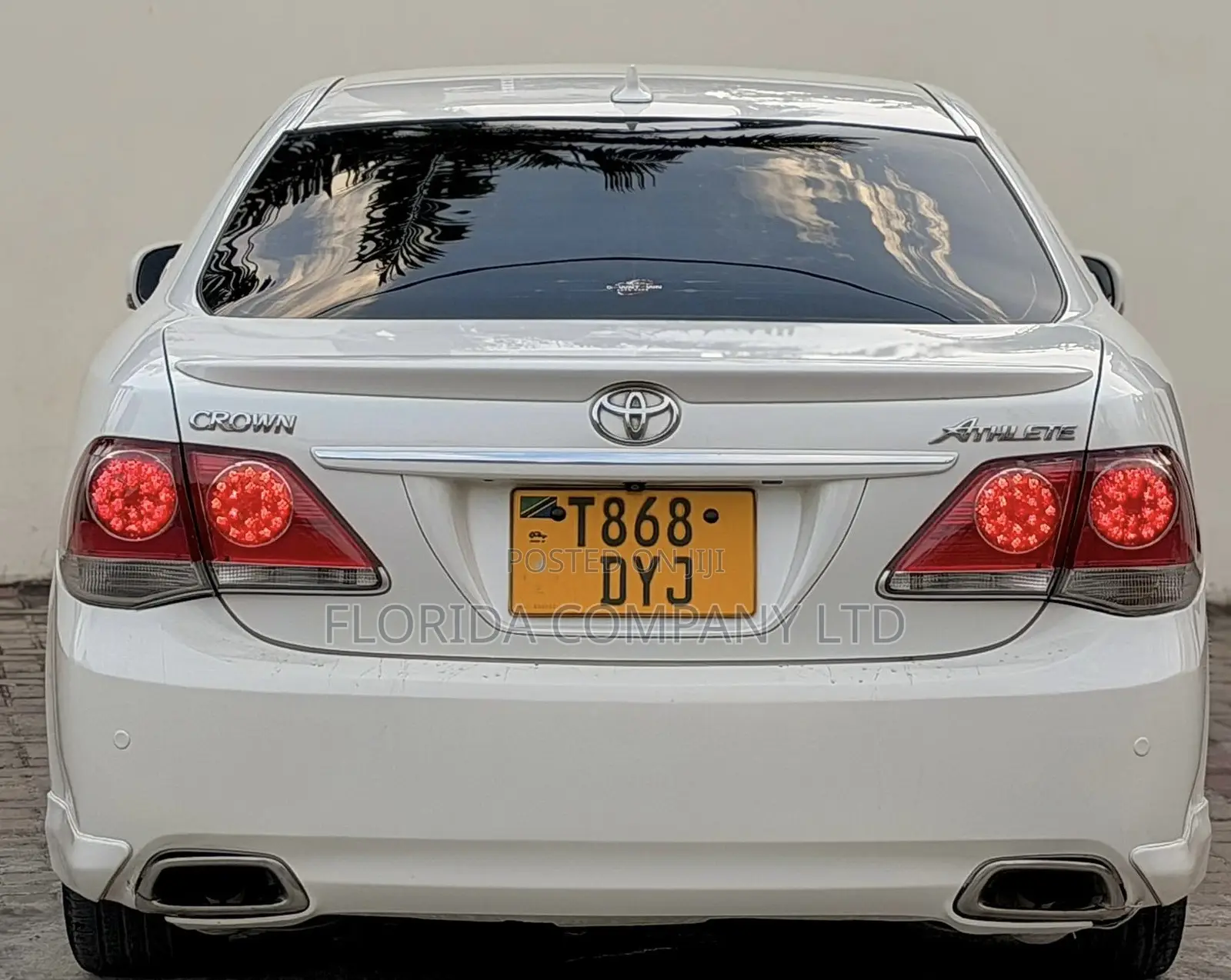 Toyota Crown 2010 White