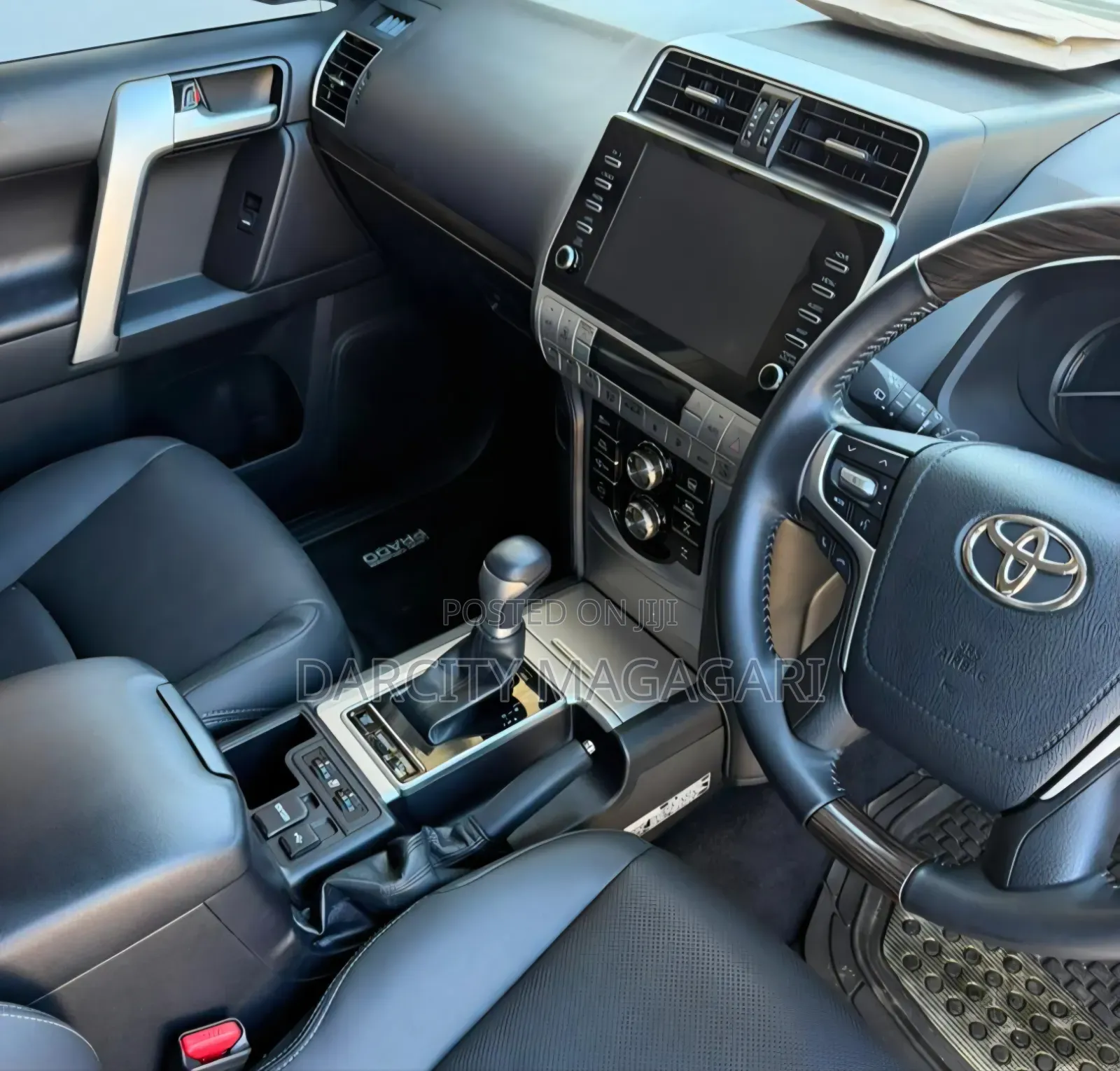 Toyota Land Cruiser Prado 2023 White