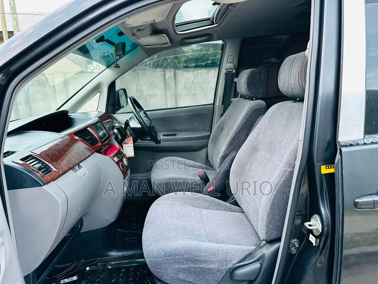 Toyota Noah 2.0 AWD (8 Seater) 2003 Black