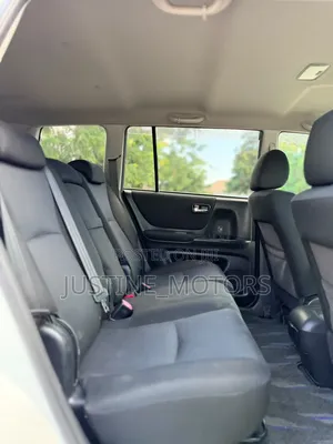Toyota Kluger 2005 White