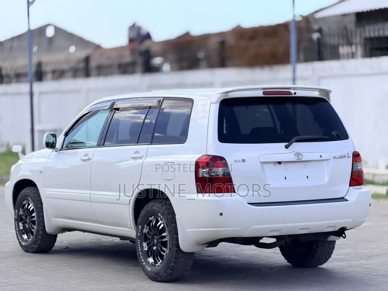 Toyota Kluger 2005 White