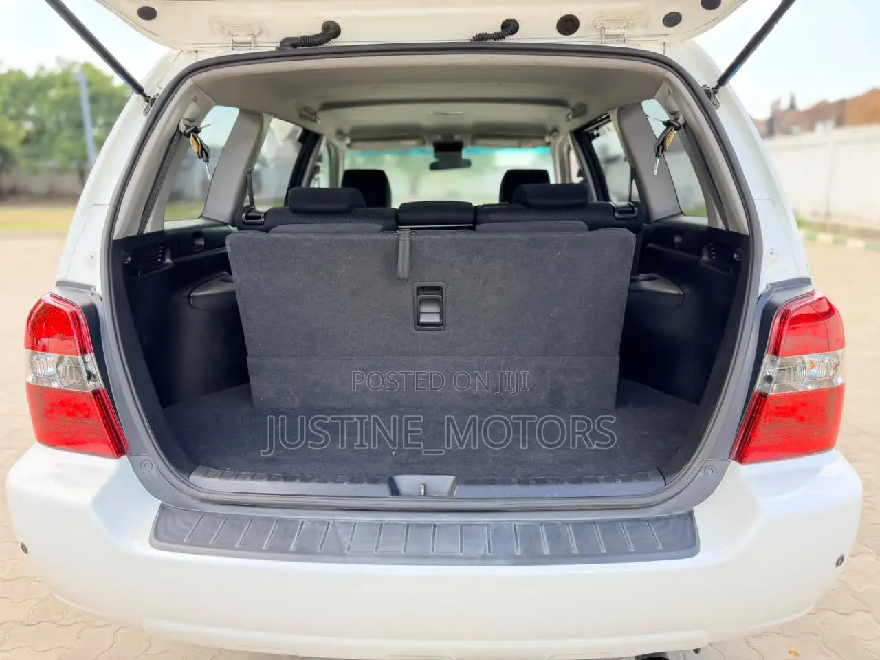 Toyota Kluger 2005 White