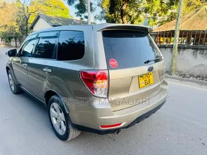 Subaru Forester 2009 Gold