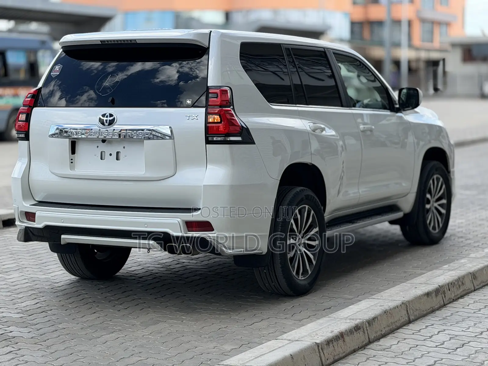 Toyota Land Cruiser Prado 2.8 2021 White