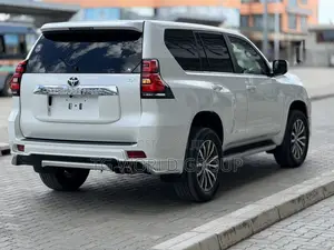 Toyota Land Cruiser Prado 2.8 2021 White