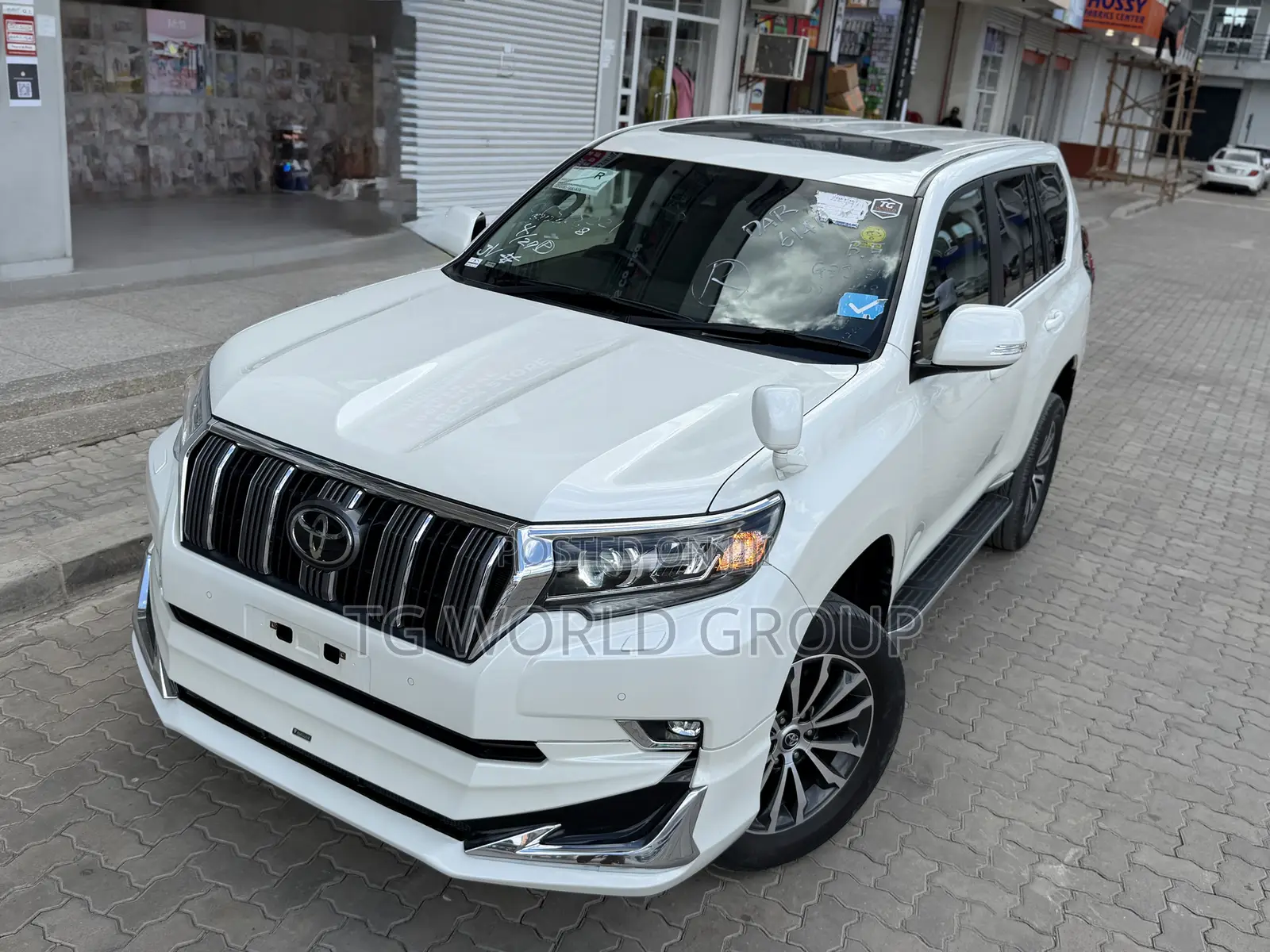Toyota Land Cruiser Prado 2.8 2021 White