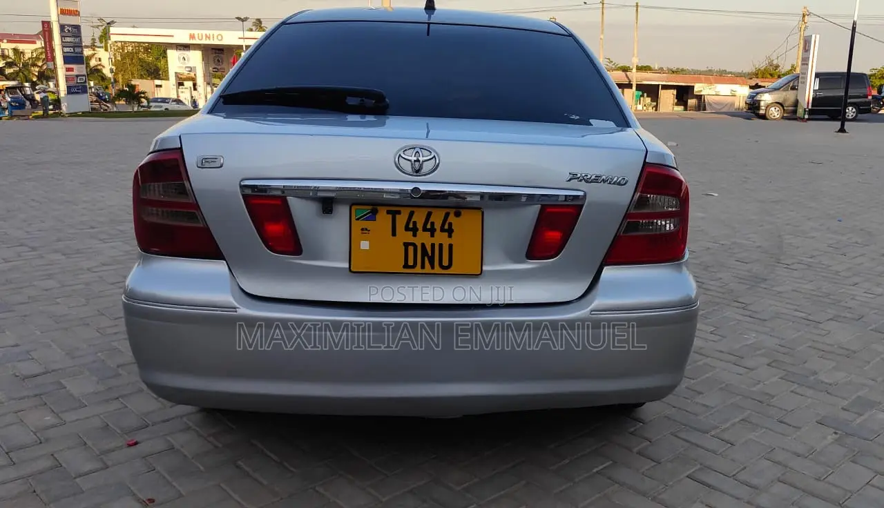 Toyota Premio 2005 Silver