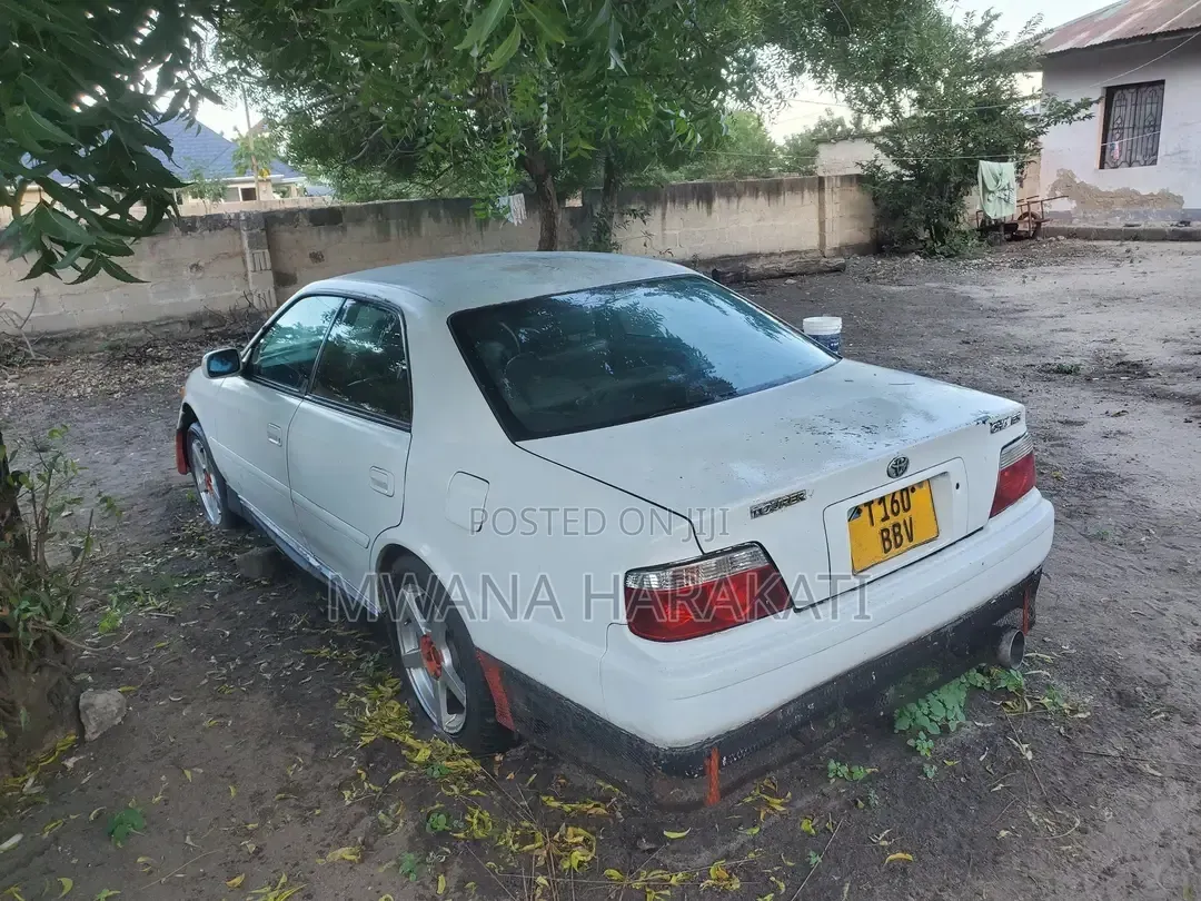 Toyota Cresta 1998 White