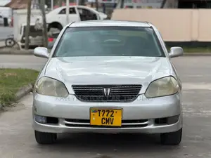 Toyota Mark II 2004 Silver