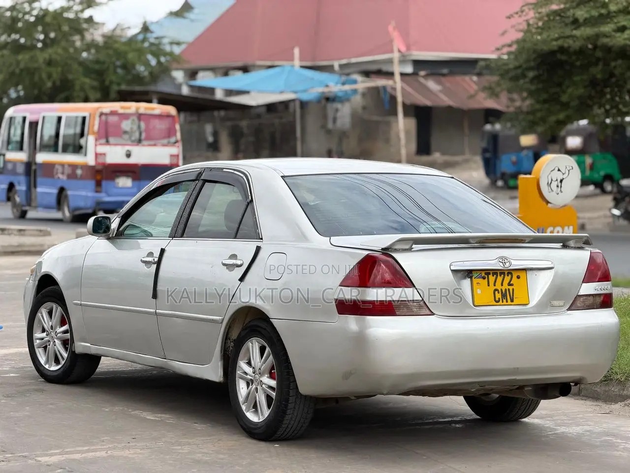 Toyota Mark II 2004 Silver