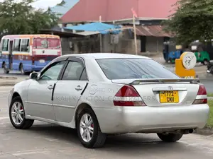 Toyota Mark II 2004 Silver
