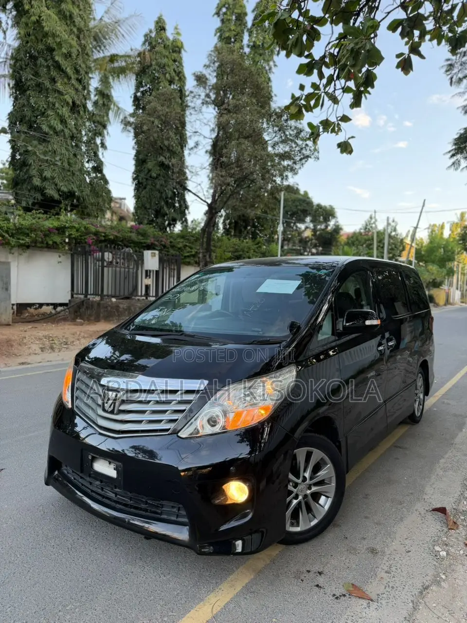 Toyota Alphard 2.4 Petrol FWD 2011 Black