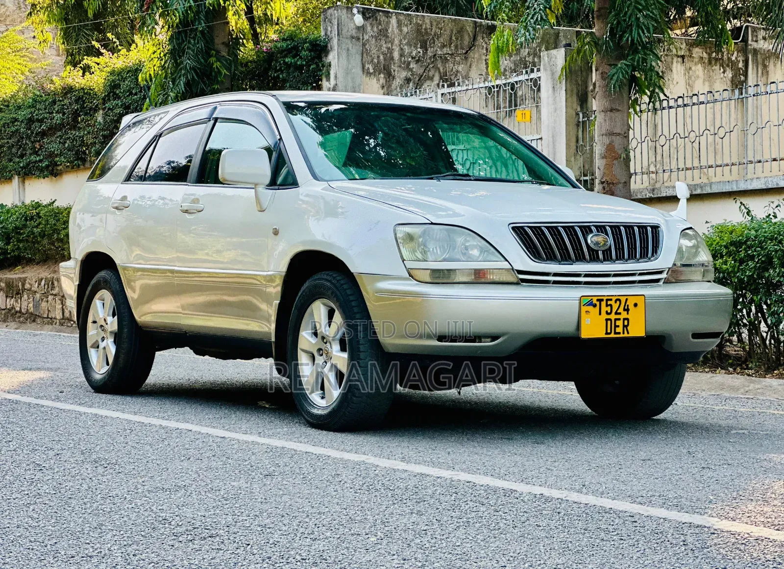 Toyota Harrier 2002 Silver