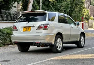 Toyota Harrier 2002 Silver
