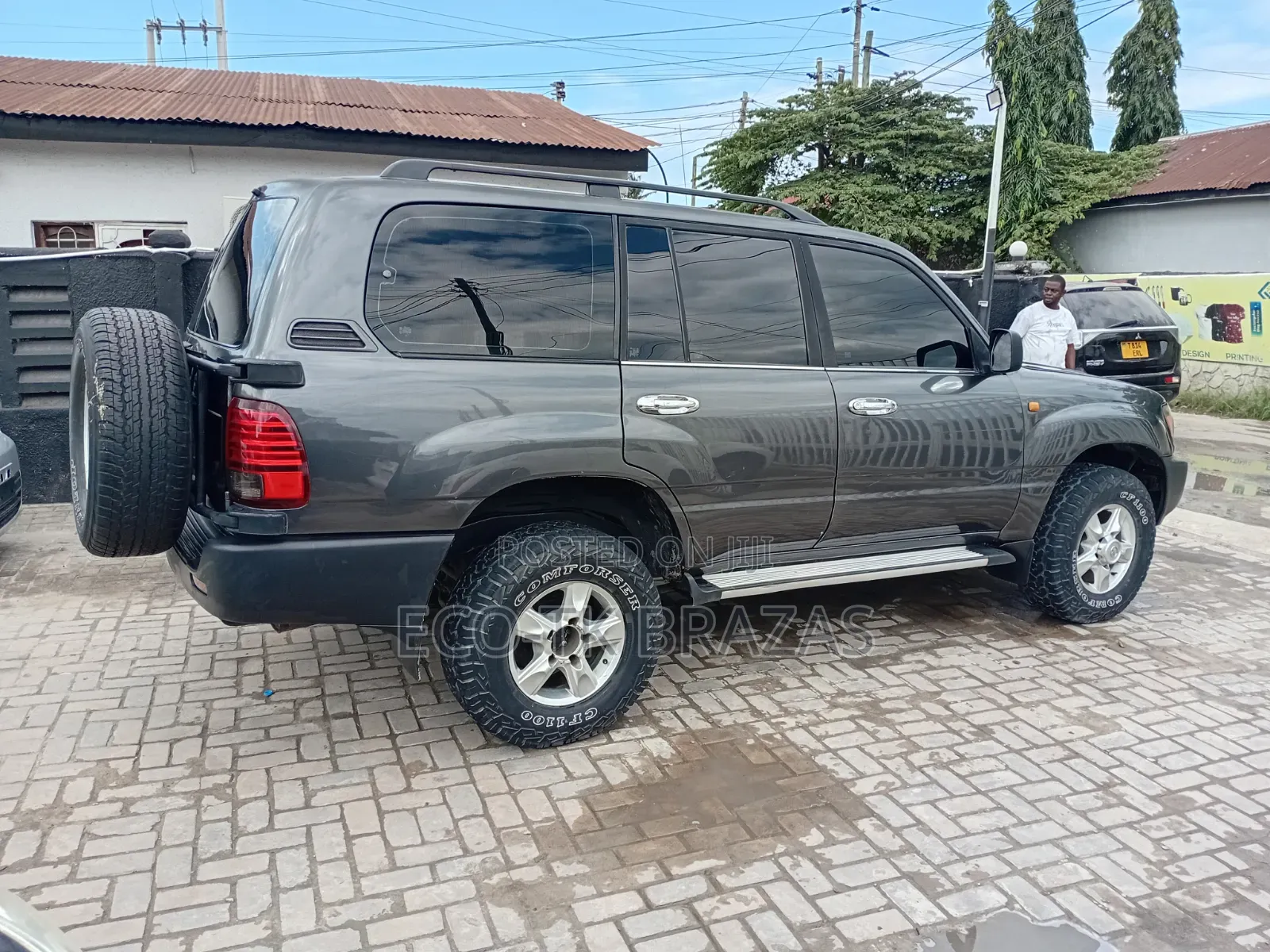 Toyota Land Cruiser 2002 Gray