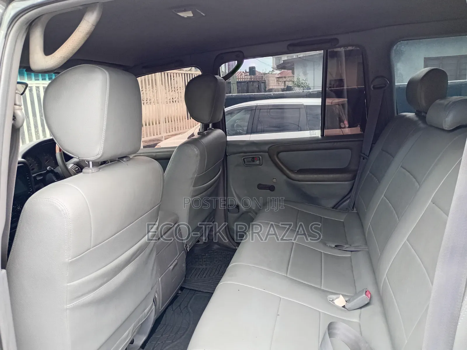 Toyota Land Cruiser 2002 Gray