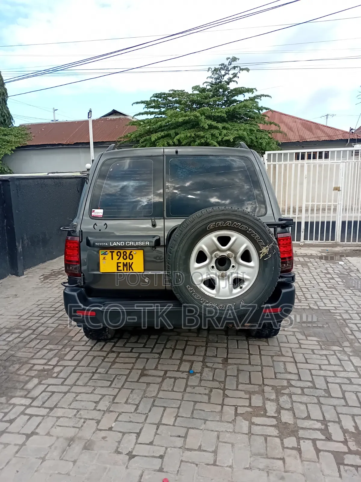 Toyota Land Cruiser 2002 Gray