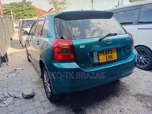 Toyota Corolla RunX 2005