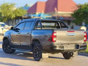 Toyota Hilux 2.8 Diesel 2020 Gray