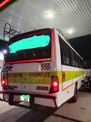 Tata Starbus Ultra Skool 2002 Green