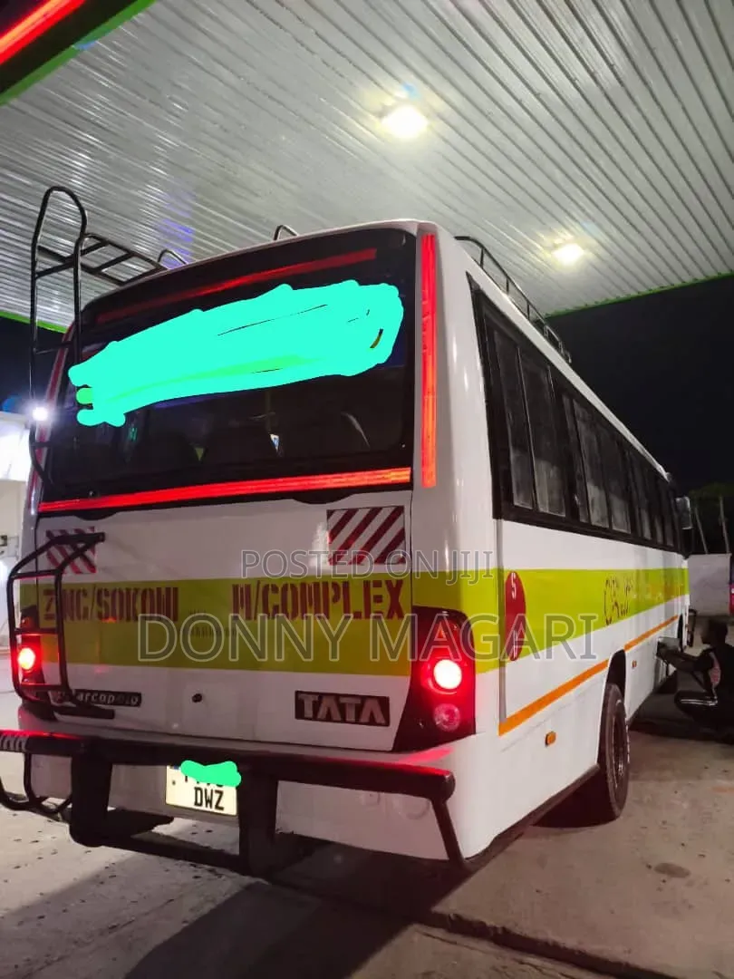 Tata Starbus Ultra Skool 2002 Green